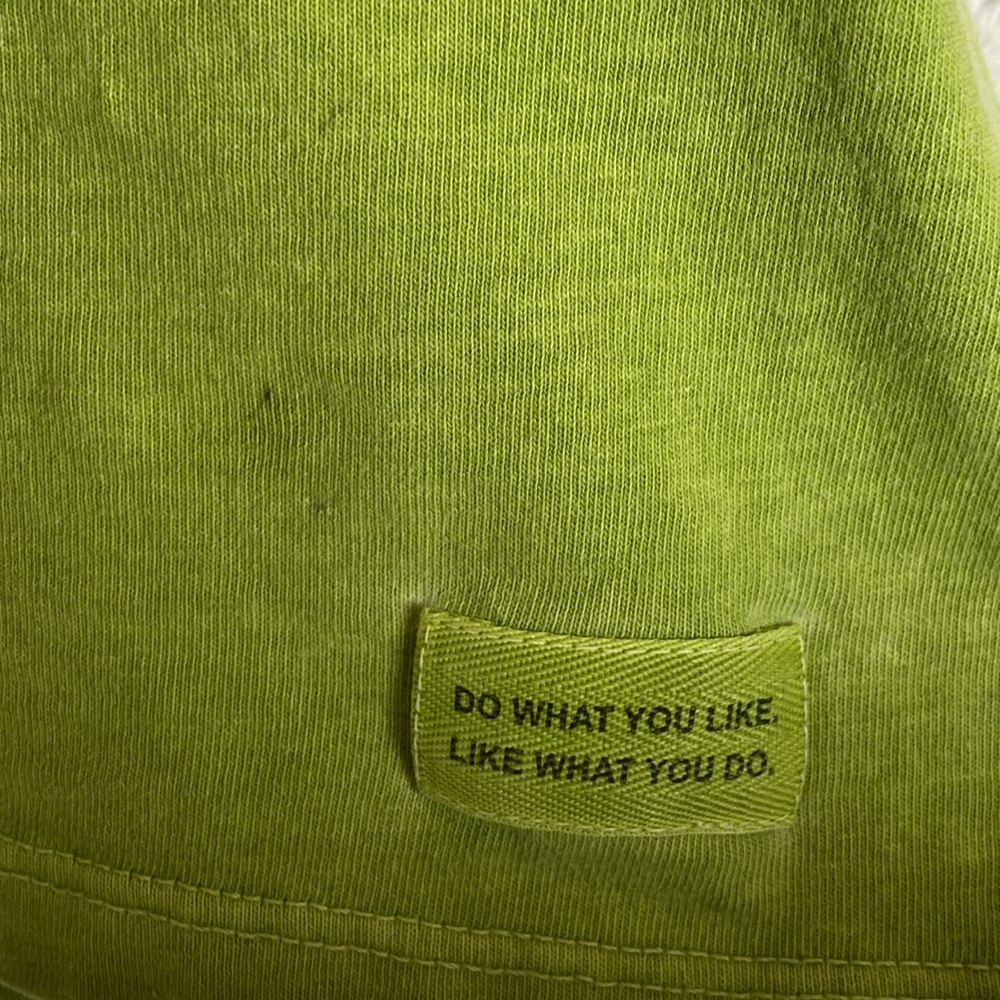 Life Is Good Women's Lime Green V-Neck Tank with Daisy Graphic - Picture 4 of 5